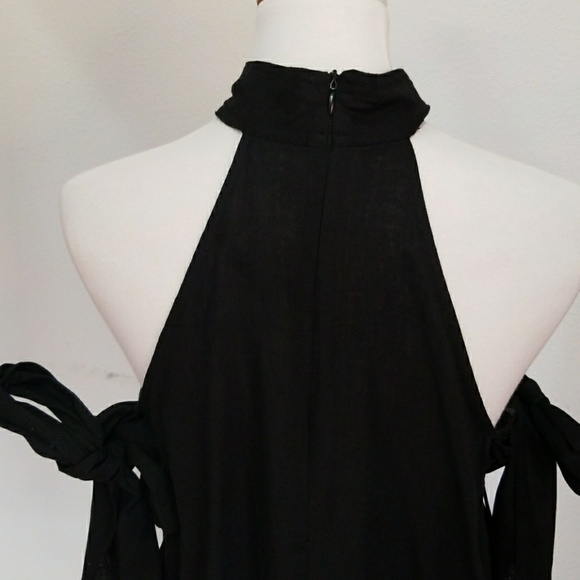 Black blouse - Picture 3 of 7